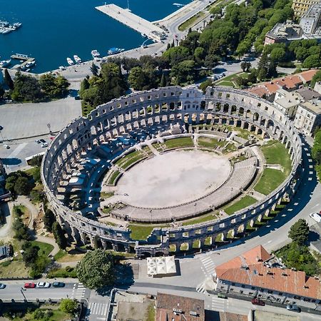 Feniks Fazana Apartman Exterior foto