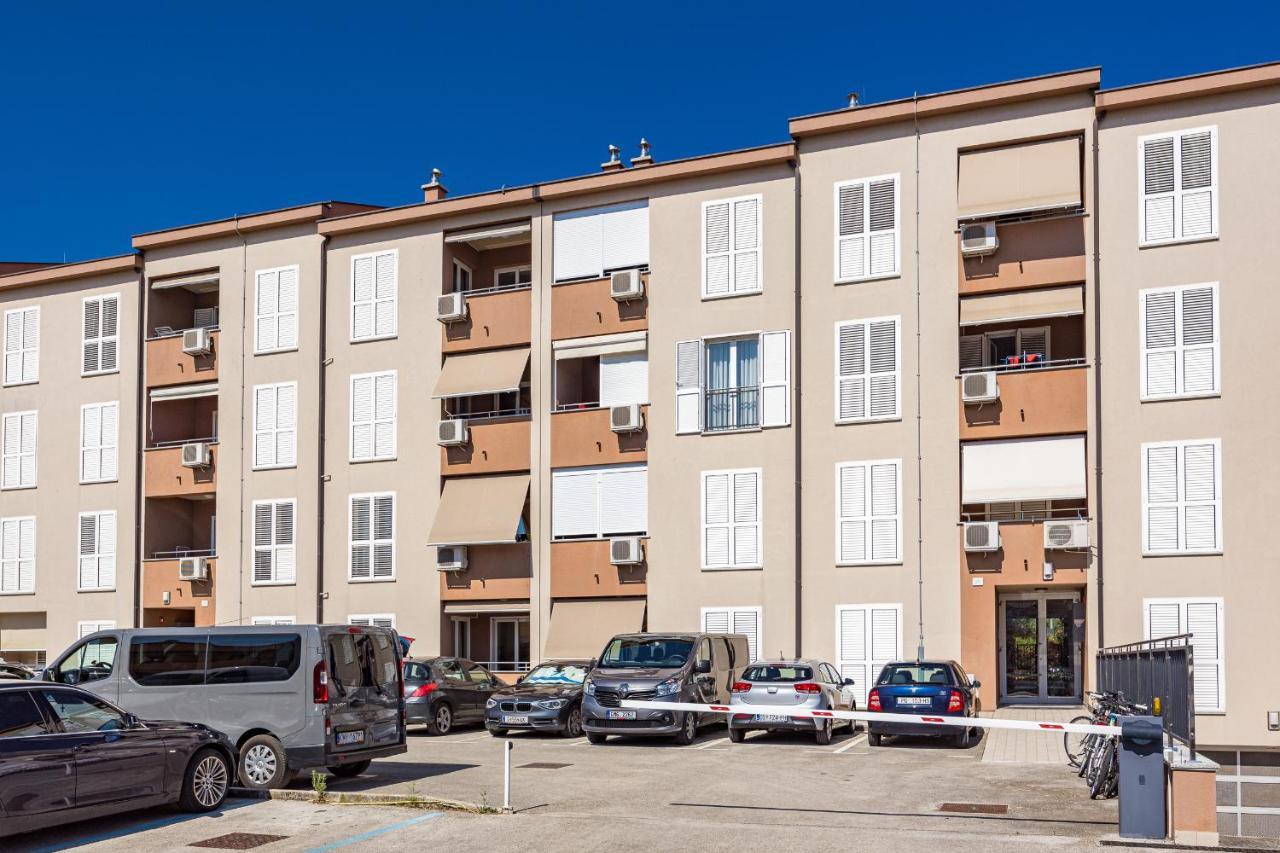 Feniks Fazana Apartman Exterior foto